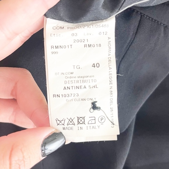 NWT Armani Collezioni Wool Pencil Skirt Black size 40 (US 4) - Picture 3 of 6